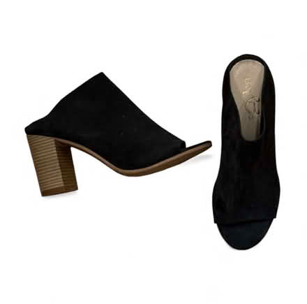 Photo of free Bos & Co Woman’s Shoes (Brooklyn Storage) #1