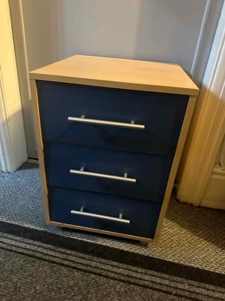 Photo of free Bedside table (M16) #1