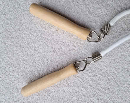 Photo of free Skipping rope, cord with wooden handles, 3m (Eaton NR4) #3