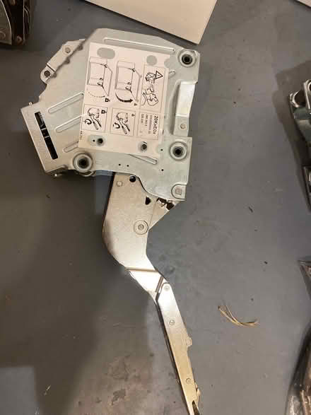 Photo of free IKEA cabinet doors and hinges (Greenwood) #3