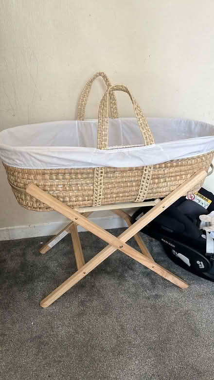 Photo of free Moses basket (SE17) #1
