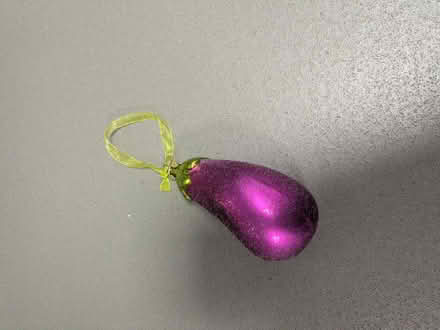 Photo of free Aubergine Christmas Bauble (Sharrow S2) #1