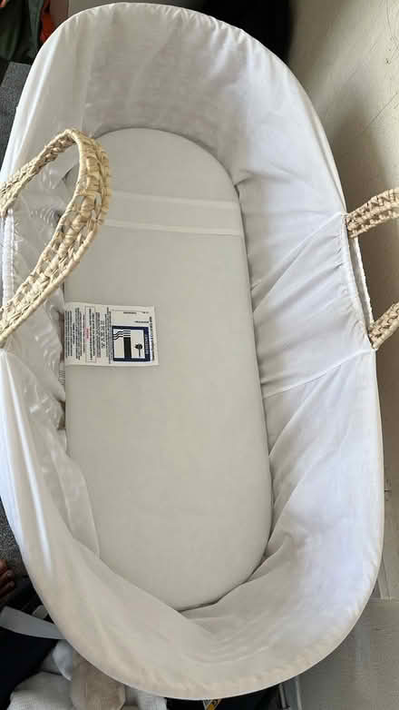 Photo of free Moses basket (SE17) #2