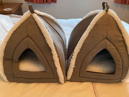 Photo of free Cosy "house" for kitten or small cat. (Ravensmoor CW5) #2