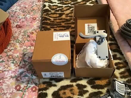 Photo of free 6 new door handles/ new cables (Fintry DD4) #1