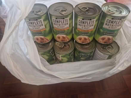 Photo of free Sainsburys adult dog food (Sutherland Avenue, Biggin Hill) #1