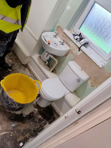 Photo of free Sink and toilet (M33 sale) #1