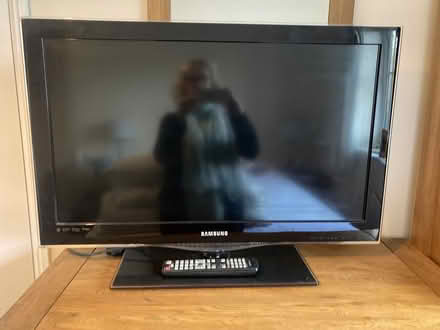 Photo of free Samsung TV (East Grinstead RH19) #1