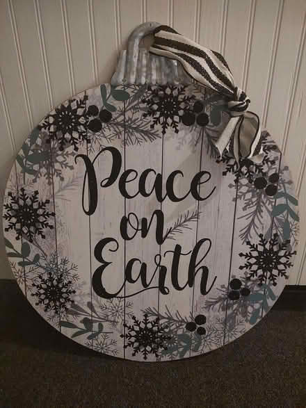 Photo of free 24" wall / door decor (Odenton) #2