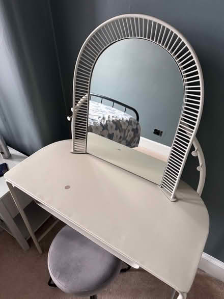 Photo of free Dressing table and stool (Glasgow G20) #2