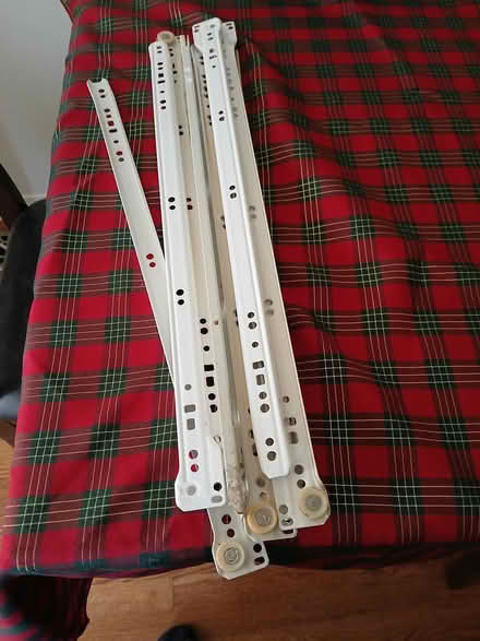 Photo of free 10 metal draw slides (barrhaven) #1