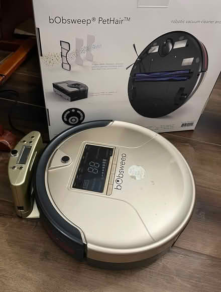 Photo of free Robot Vacuum (Waterford/Clarkston) #1