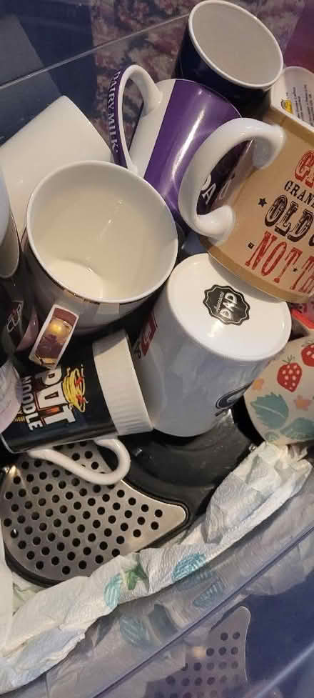 Photo of free Box of Mugs and one cup breville (London Rd, HW HP11) #4