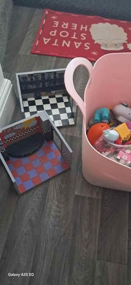 Photo of free Among us, Freddie and roblox (Ss9) #1