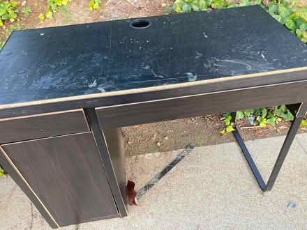 Photo of free Curb alert Cupertino tiny blk desk (Foothill Boulevard Cupertino) #1