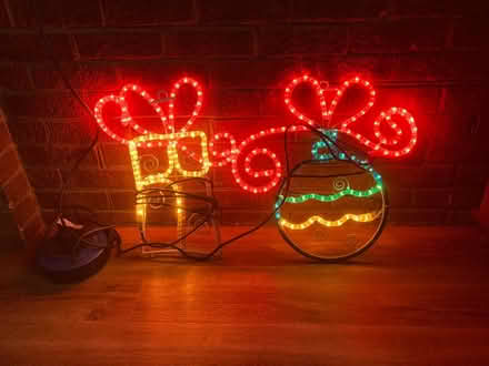 Photo of free Christmas outdoor decoration (Horley) #1