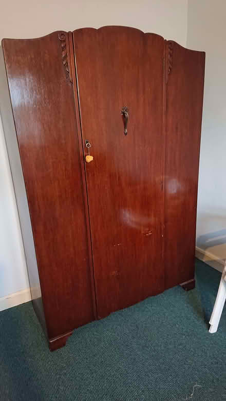 Photo of free 1950s wardrobe (Withington M20) #4