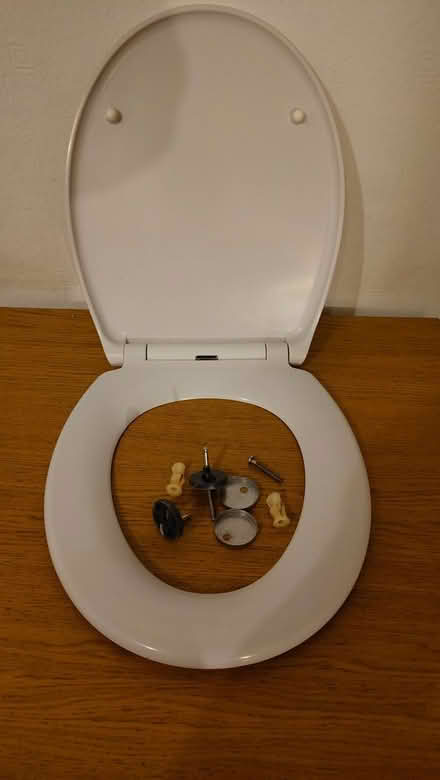 Photo of free Toilet seat (Denholme BD13) #4