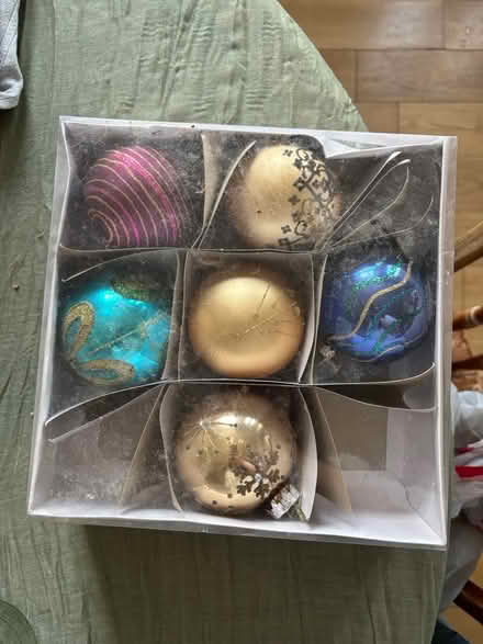 Photo of free Baubles (Carshalton SM5) #1