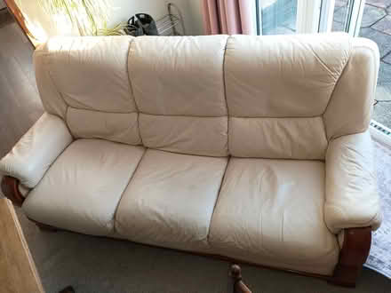 Photo of free Cream Leather 3-Seater Sofa – Good Condition (Galgate LA2) #1