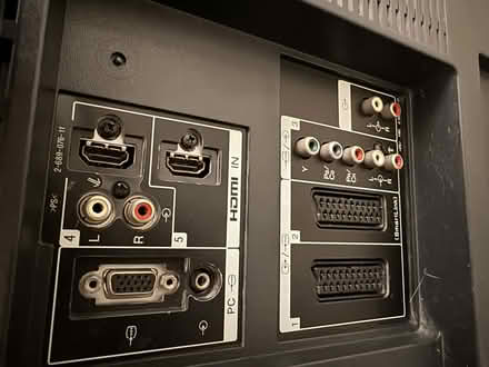 Photo of free TV Sony bravia 40” 1080 HD- kdl40s2530 (2007) fully working (Newton Leys MK3) #4