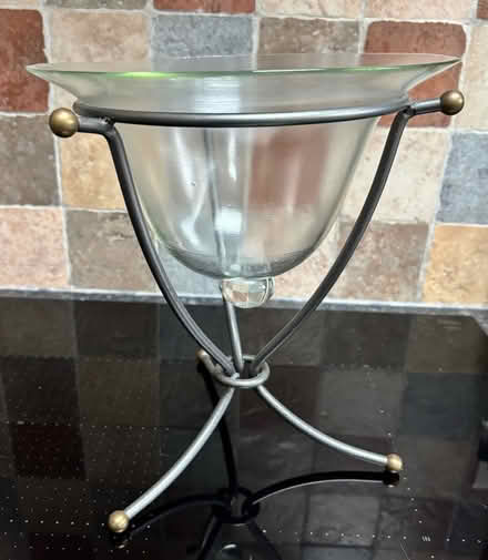 Photo of free Glass bowl with stand. 11 inches high 9.5 inch diameter (Fareham PO16) #2