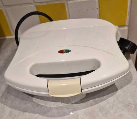 Photo of free Sandwich toaster (Manor Farm KT14) #1