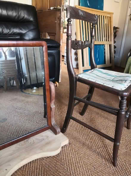 Photo of free Old mirror and chair (Edgbaston B16) #2