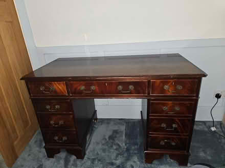 Photo of free desk (great baddow CM2) #1