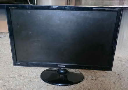 Photo of free Samsung 23" HDTV monitor - Repair? (Lordswood ME5) #1