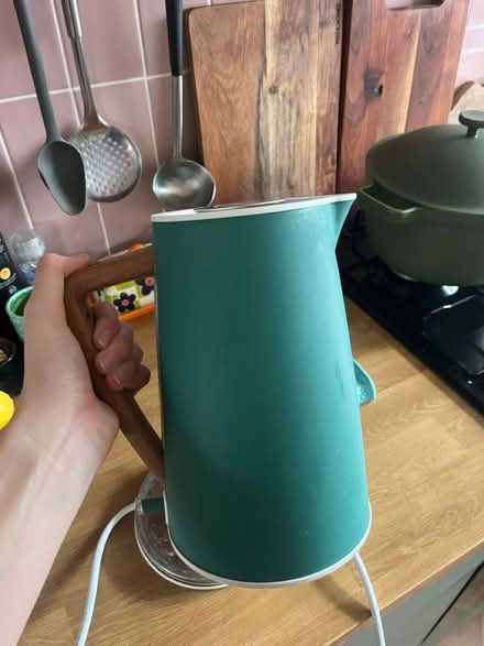 Photo of free Teal Swan Kettle (Nuthall/Kimberley, Nottingham) #2