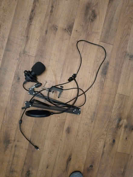 Photo of free USB microphone (Woking GU21) #1