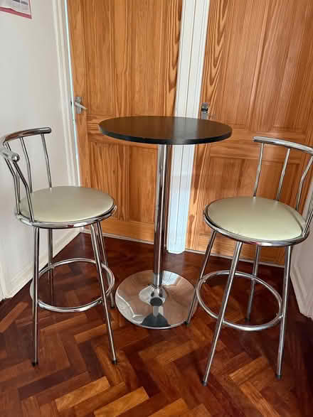 Photo of free Table and chairs (Kingston upon Thames KT1 3NE) #1