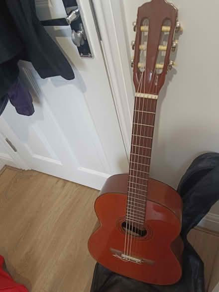 Photo of free Old guitar (Lye Valley OX3) #4