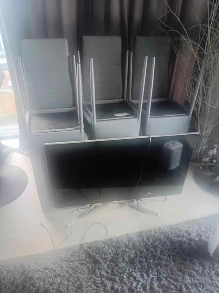 Photo of free Bar stools ,6 dinning chairs, tv (Chelsea habour SW10) #1