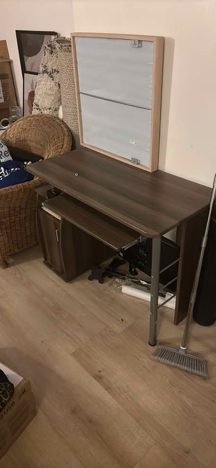 Photo of free Desk (Lewisham SE13) #1