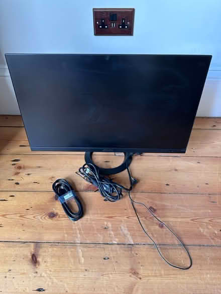 Photo of free 27” monitor with cables (York) #1
