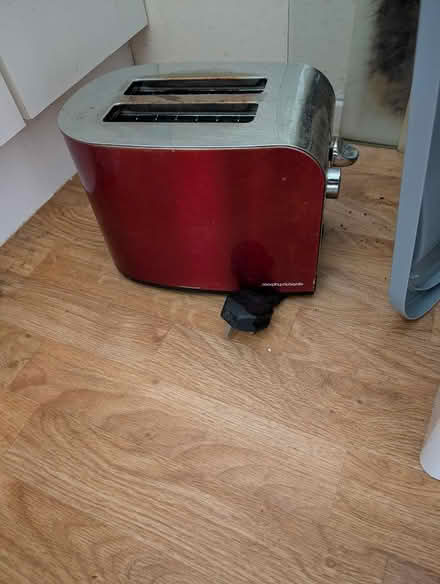 Photo of free Toaster (Sandridge AL4) #1