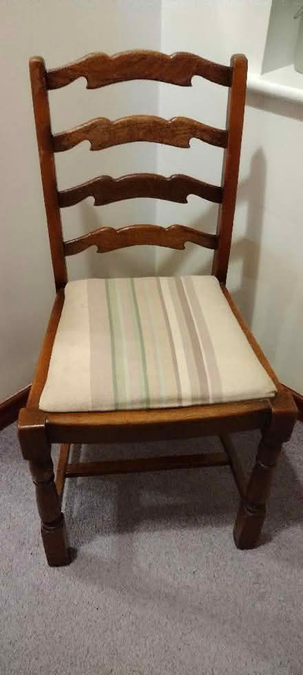 Photo of free Dining table and 6 dining chairs (The Sands DH1) #4