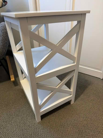 Photo of free Small shelf unit (Succasunna) #1