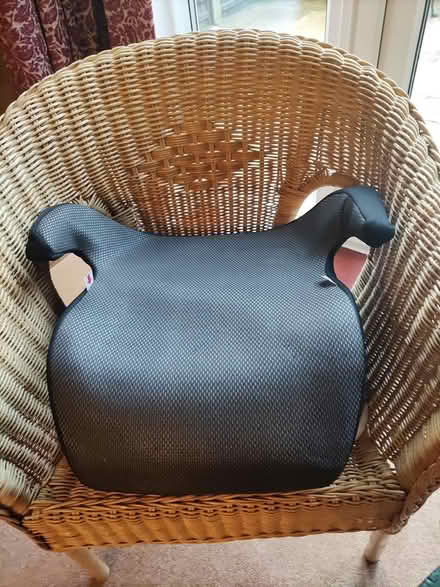 Photo of free Car booster seat (AL4) #1