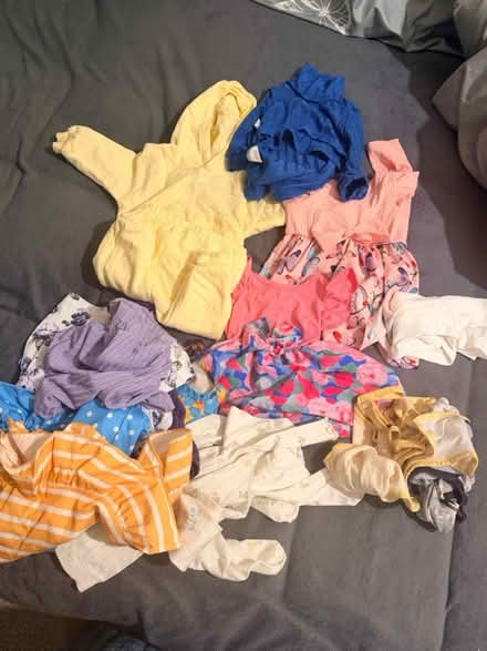 Photo of free Female 6-9months clothes and shoes (Bd1) #1