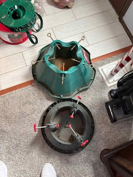 Photo of free Christmas decorations (Southwest plaza mall) #3