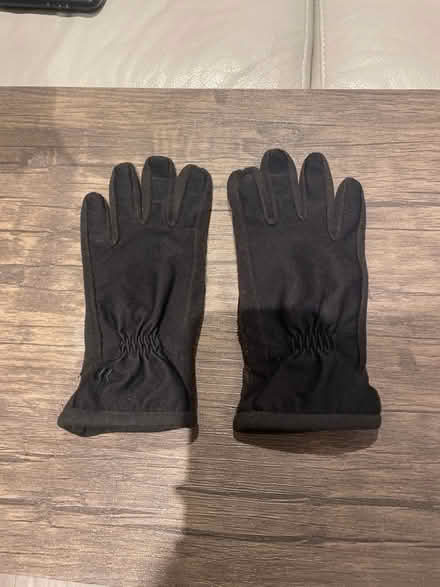 Photo of free Black smart phone gloves (Streatham Hill) #1