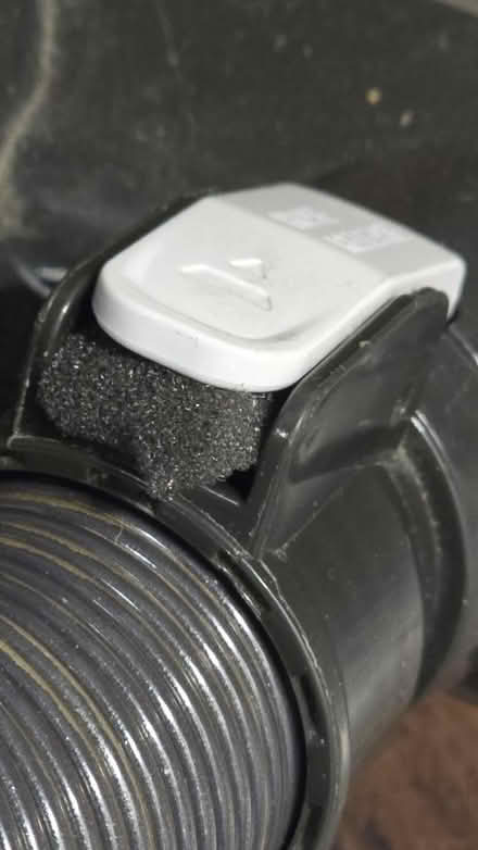 Photo of free Hoover H100 upright (Seven Kings IG3) #3