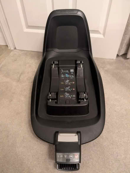 Photo of free Maxi Cosi 2 way fix base (Bishops Itchington CV47) #1