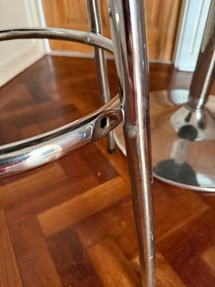 Photo of free Table and chairs (Kingston upon Thames KT1 3NE) #3