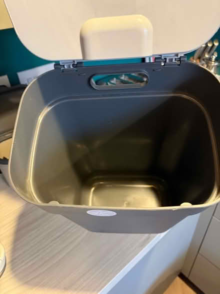 Photo of free Recycle Bin + Food Waste Bin (Berryfields HP18) #2