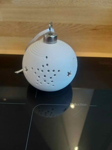 Photo of free Advent candle, murky Thomas snow globe and a few decs (Penwortham PR1) #4