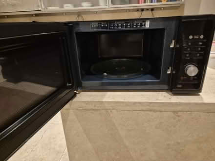 Photo of free Samsung microwave (St. John's Wood NW8) #2